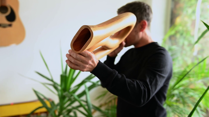 S-shaped Didgeridoo, Tuning D, Natural video
