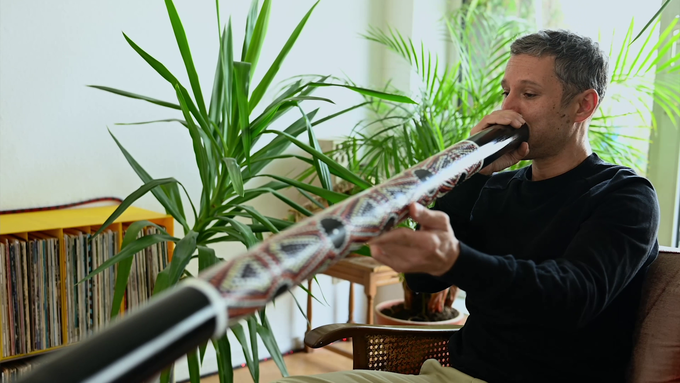 Bamboo Didgeridoo, Dot-painted, Black video