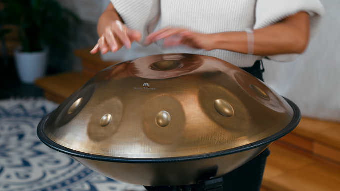 Sensory Handpan, Stainess Steel, D Amara, 10 notes, 440 Hz, Vintage Gold video