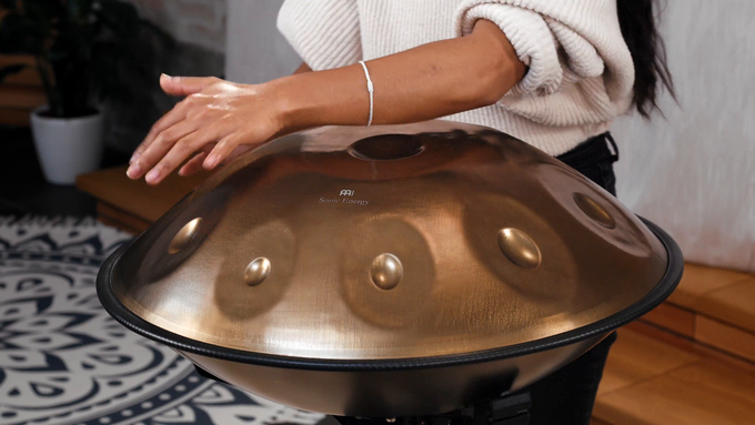 Sensory Handpan, Stainess Steel, D Amara, 10 notes, 440 Hz, Vintage Gold video