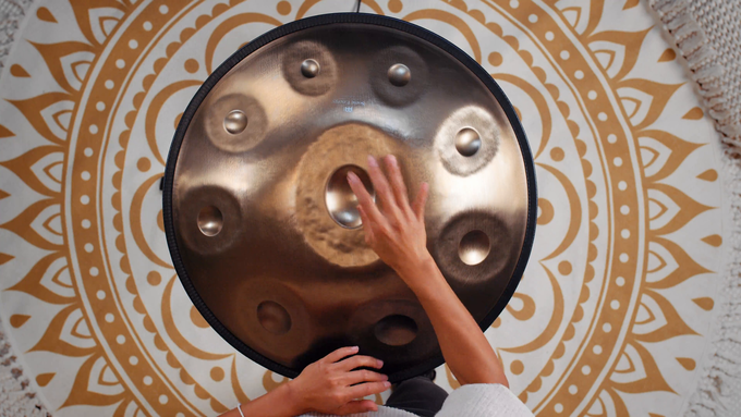 Sensory Handpan, Stainless Steel, D Kurd, 9 notes, 440 Hz, Vintage Gold video