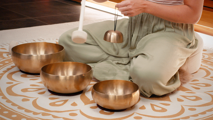 4-piece Cosmos Therapy Series Singing Bowl Set, 250/1000/1500/2000g video