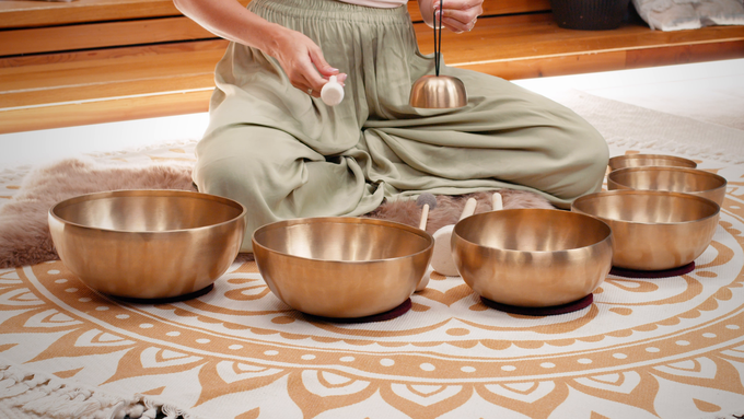 Chakra Singing Bowl Set, 250/700/1000/1400/1500/1800/2200 video