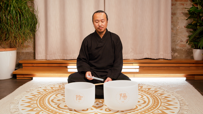 2-piece TCM Crystal Singing Bowl Set - Yin & Yang video